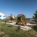 Manora 4*