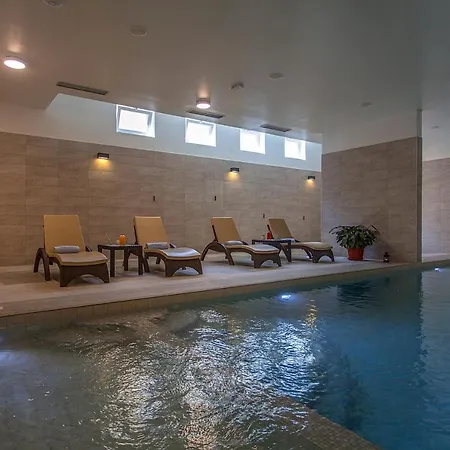 Manora Hotel Nerezine