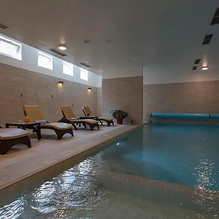 Manora Hotel Nerezine