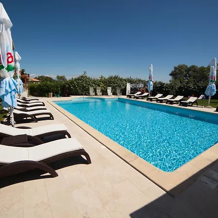 Hotel Manora 4*