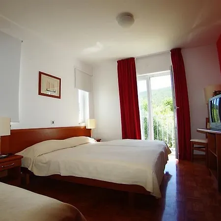 Hotel Manora 4*