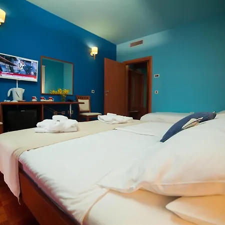 Hotel Manora 4*