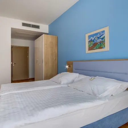 Hotel Manora 4*
