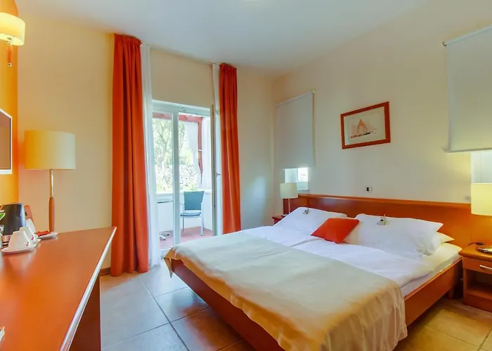 Hotell Manora 4*