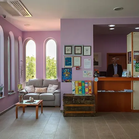 Manora Hotel