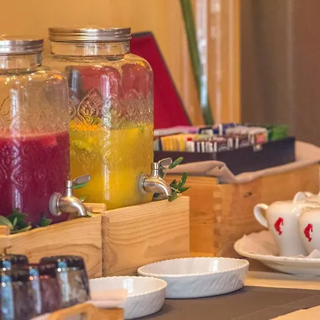 מלון Manora נזרין