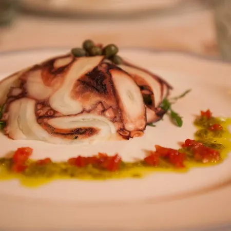 מלון Manora נזרין