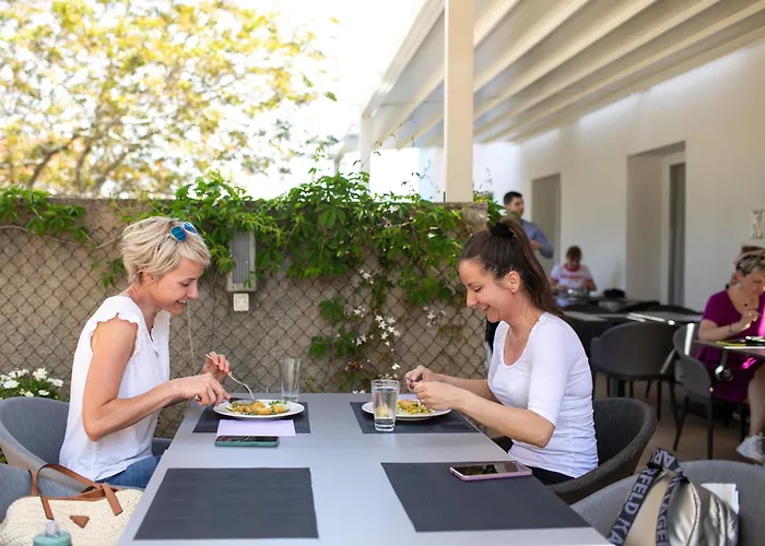 فندق Manora نيغيزيني